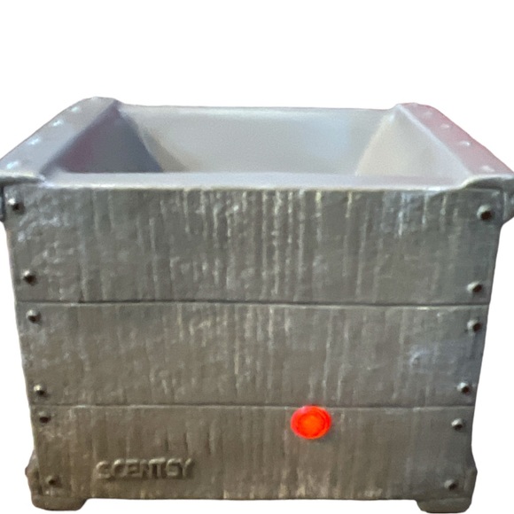 Scentsy Fruit Crate *Retired* Wax Warmer - Picture 7 of 10